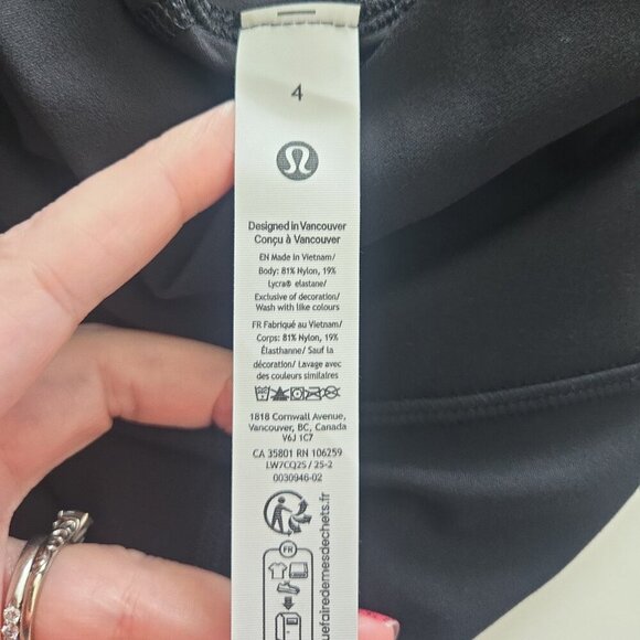NWT Lululemon Align High-Rise Short 2" - 4 Black - Picture 7 of 8